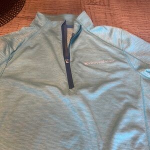 Vineyard vine performance zip up